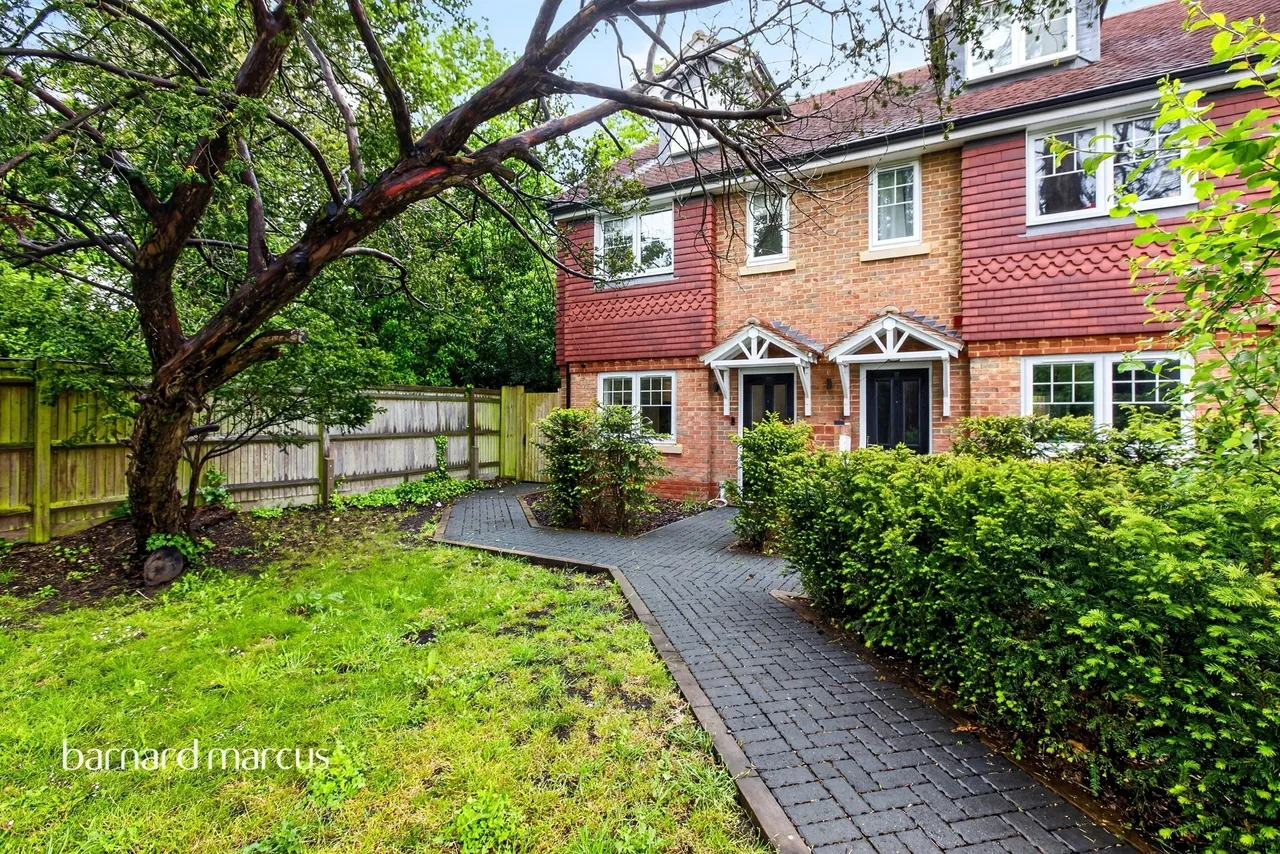 London Road, Redhill, RH1, photo 4