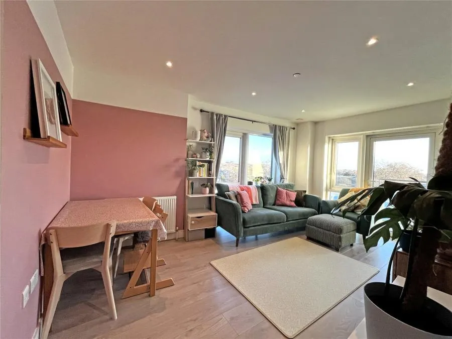 Longfield Avenue, London, W5, photo 4