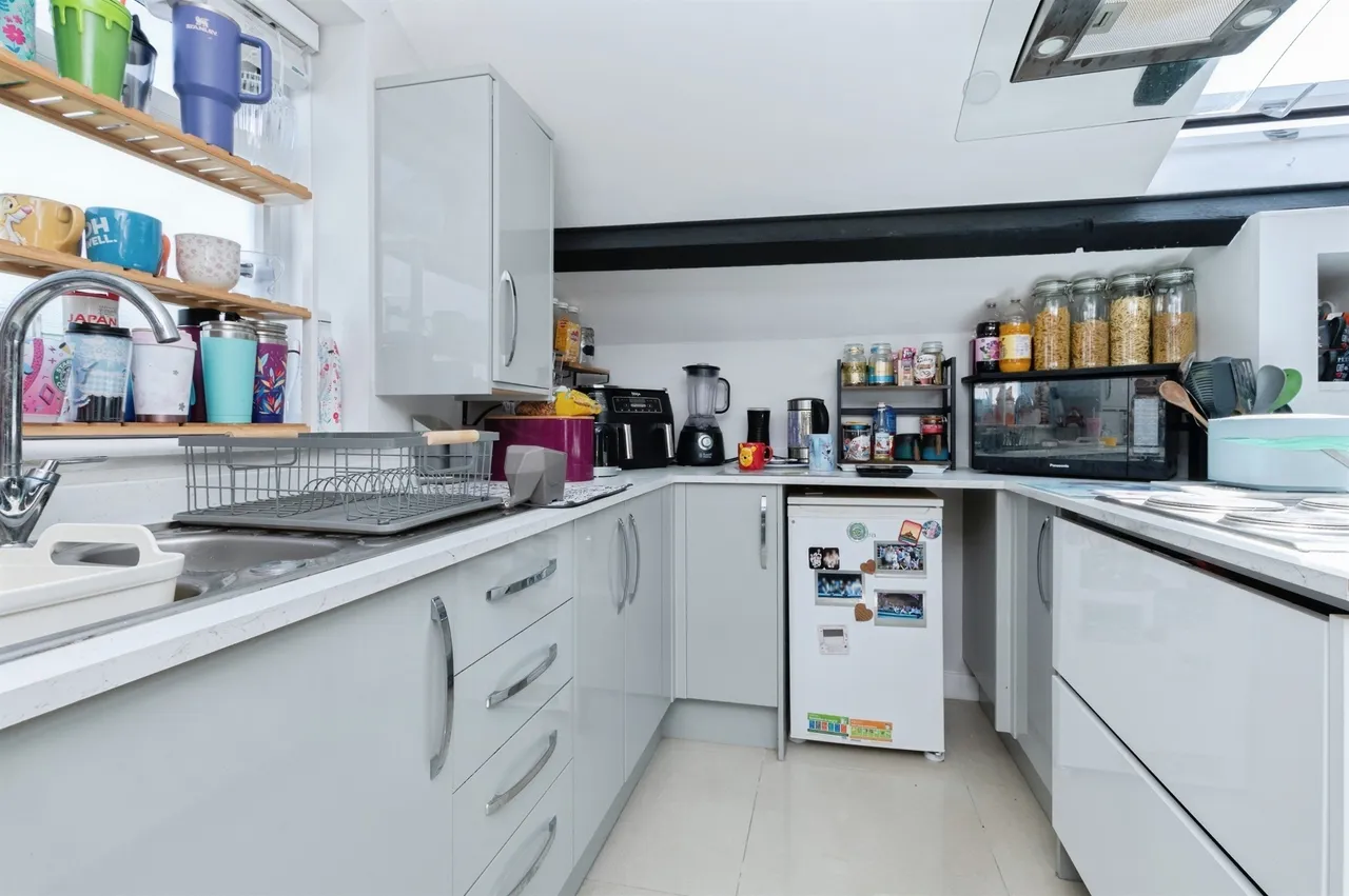 Victoria Road, Bournemouth, BH1, photo 2