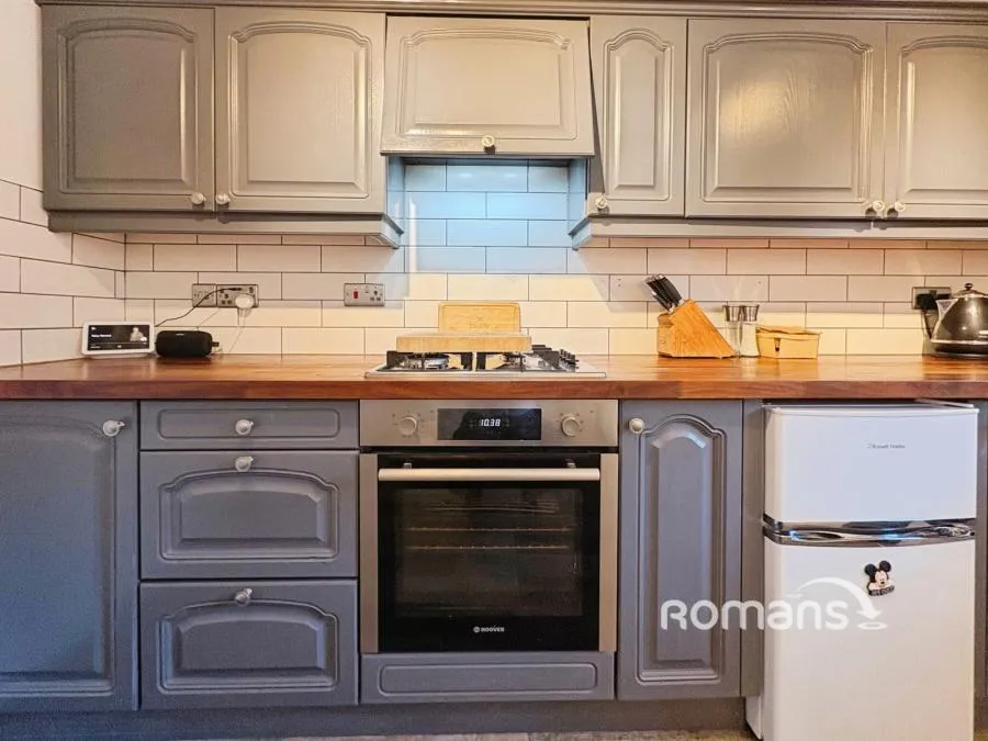 Reading Road, Eversley, RG27, photo 12
