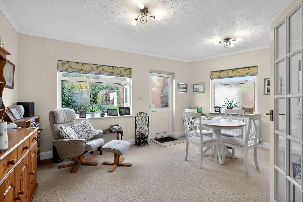 Southfield Avenue, Watford, WD24, photo 2