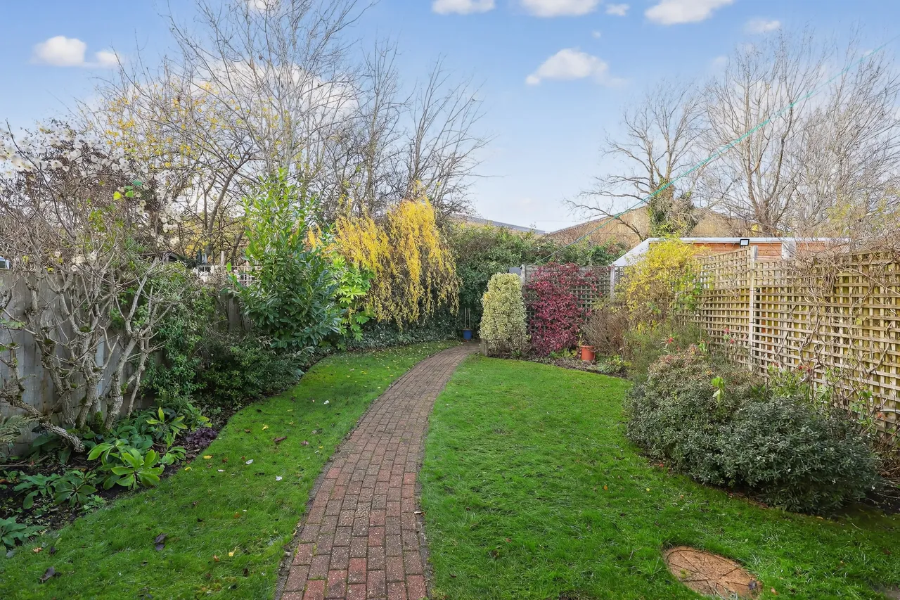Southfield Avenue, Watford, WD24, photo 4