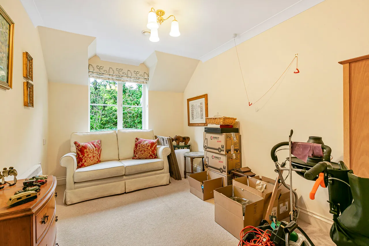 Albany Place, Egham, TW20, photo 11