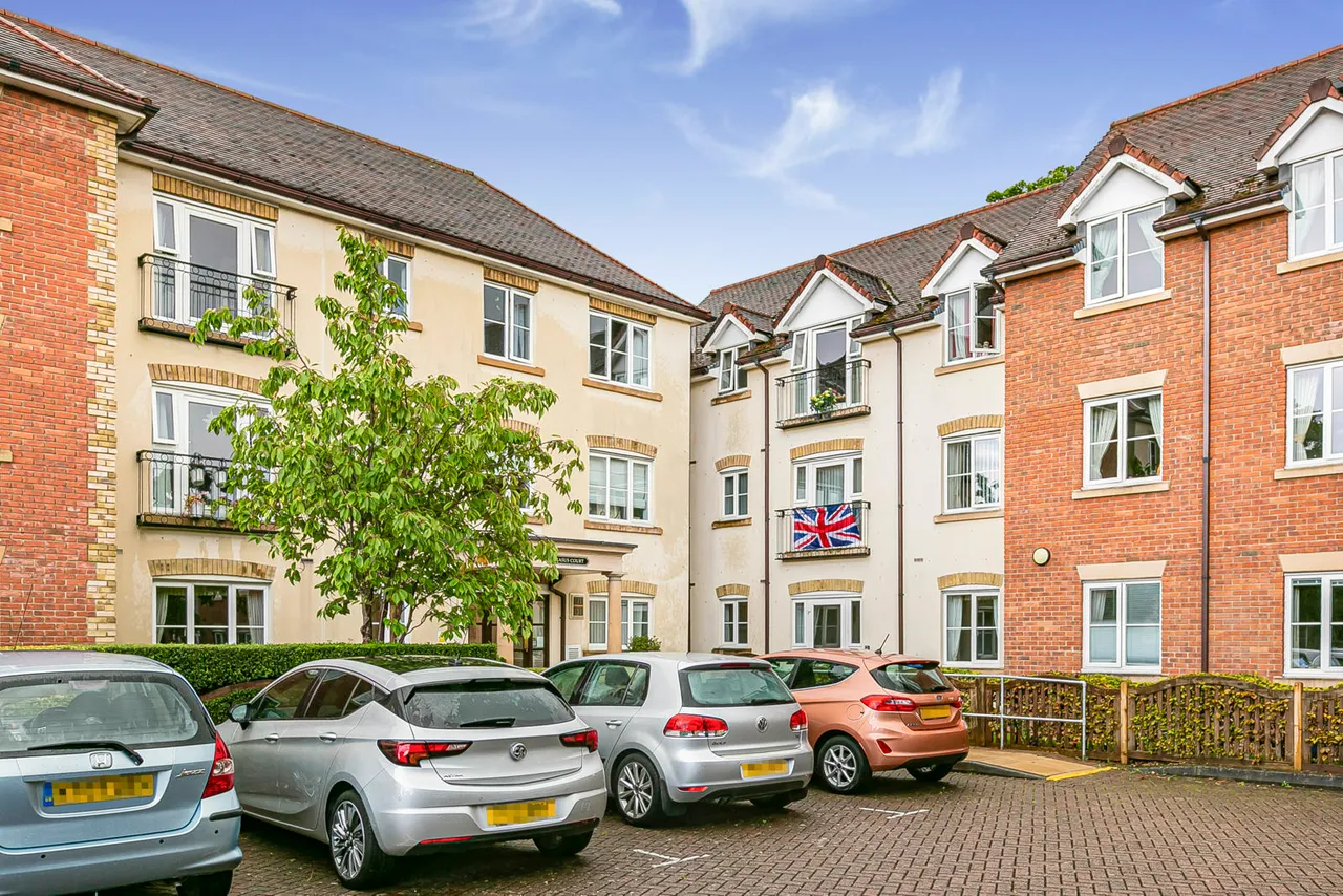 Albany Place, Egham, TW20, photo 15
