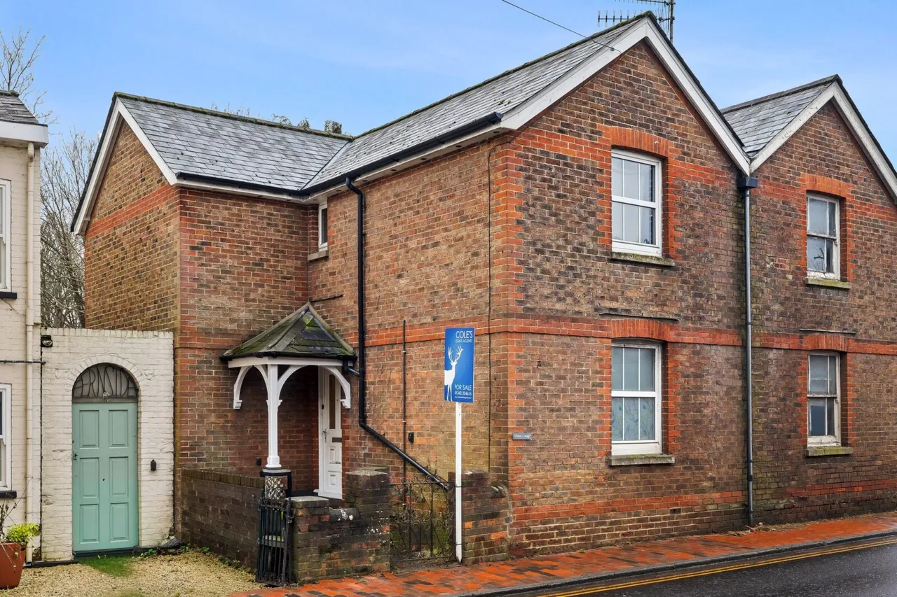 3 bed house for sale — Clifton Cottage Lewes Road, Forest Row, Forest Row, RH18 5HD