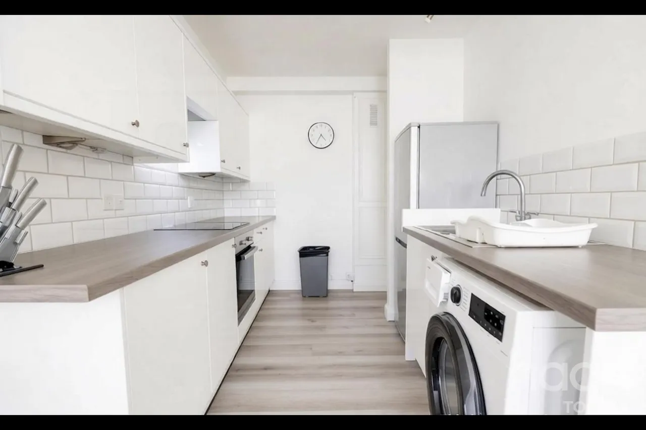 1 bed flat for sale, Queen Street, Torquay, TQ1
