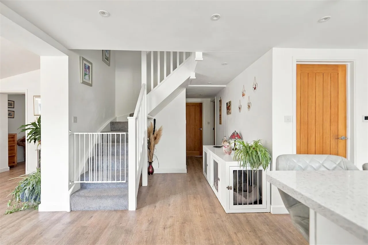 High Road, Wortwell, IP20, photo 18