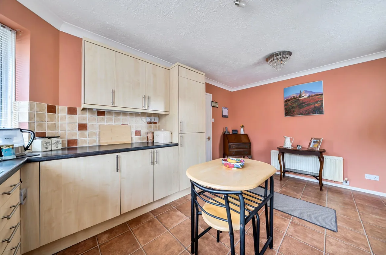 Mount Pleasant Close, Lyminge, CT18, photo 5