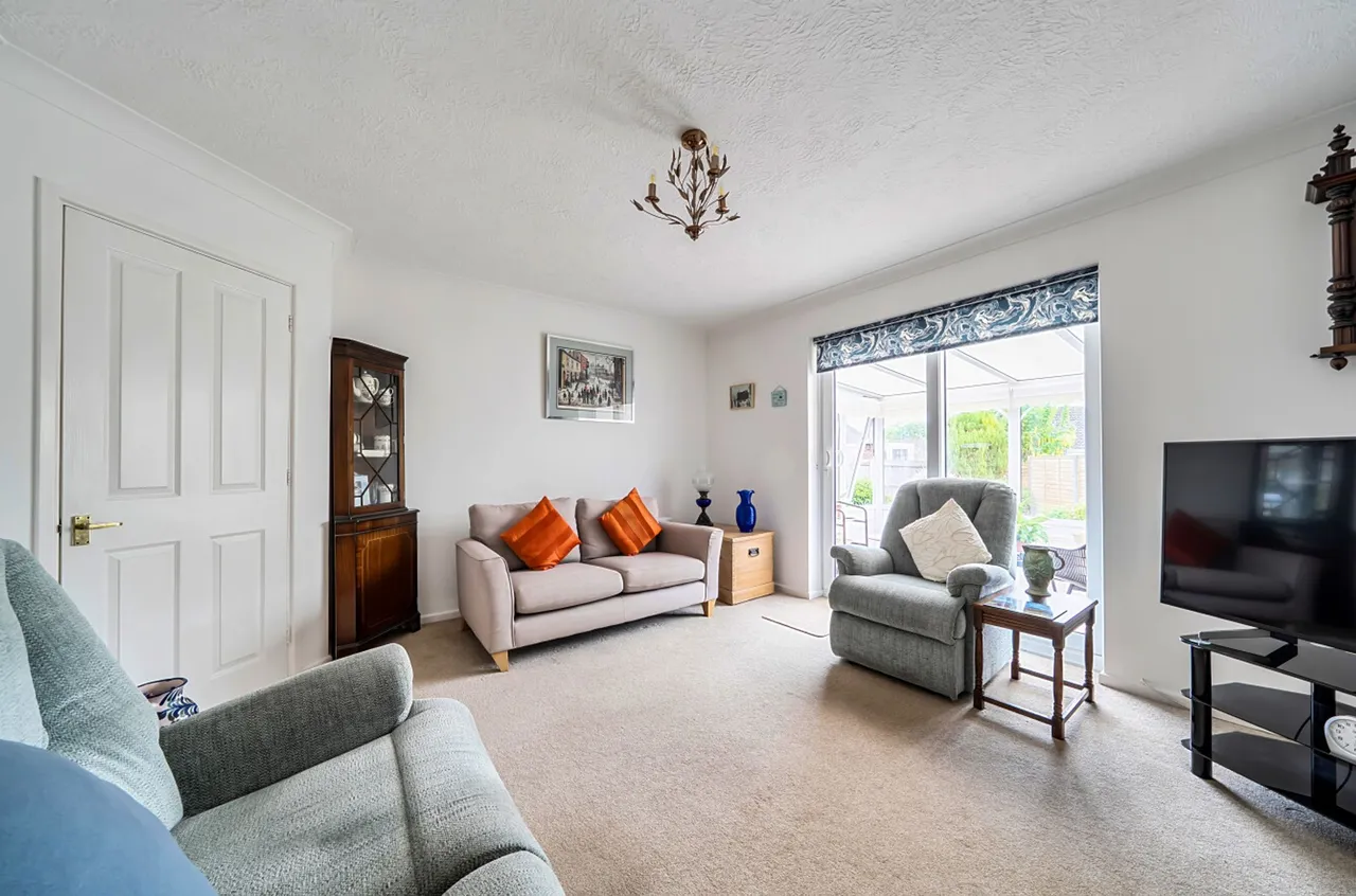 Mount Pleasant Close, Lyminge, CT18, photo 4