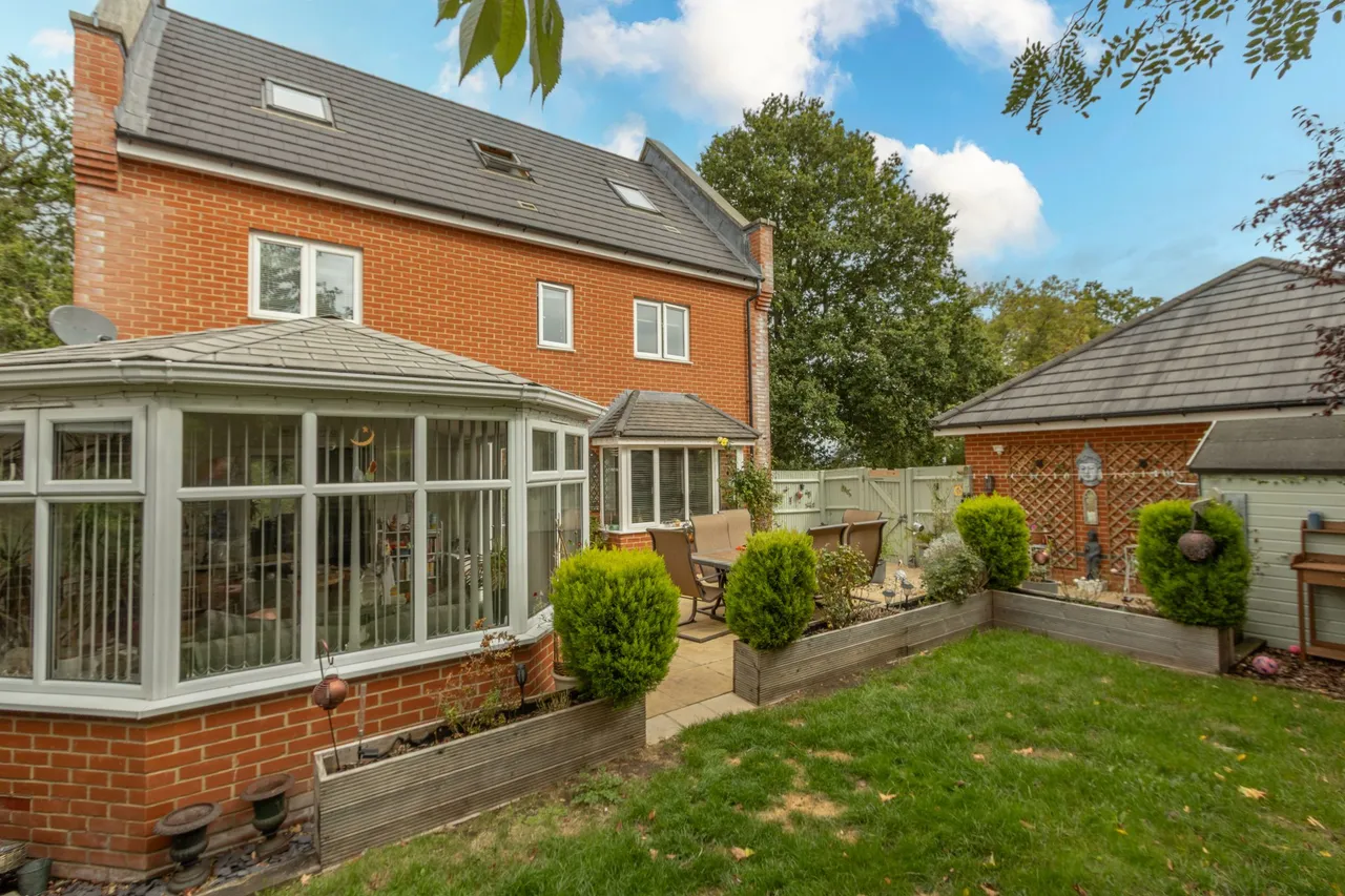 St. Savin, Hartley Wintney, Hook, RG27 8BN, photo 21