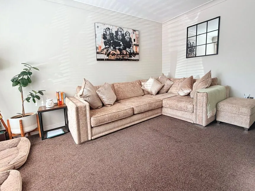 East Avenue, Wombwell, Barnsley, S73, photo 4