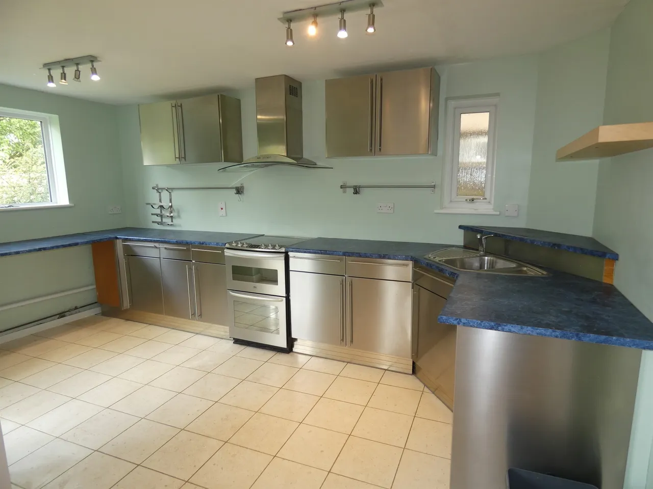 High Street, Peterborough, PE6, photo 2