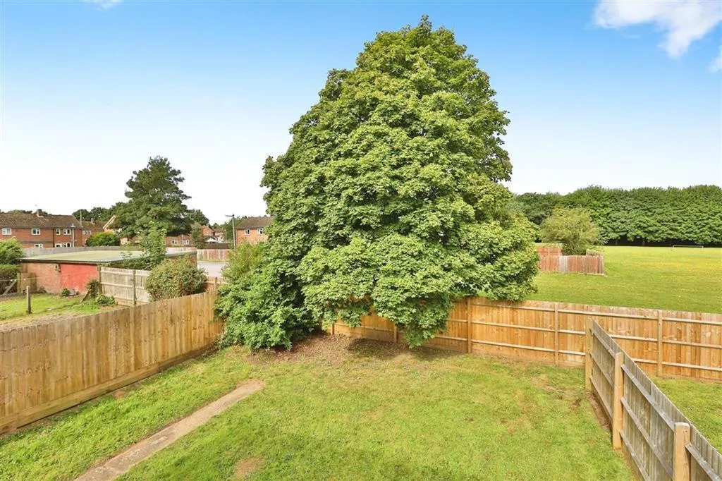 North Avenue, Swanton Morley, NR20, photo 5