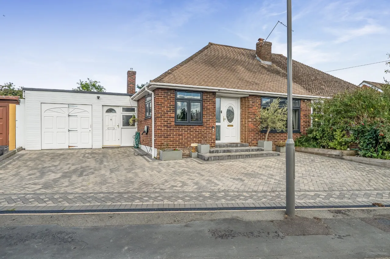 4 bed harkness road, burnham,sl1 for sale, Burnham, Buckinghamshire