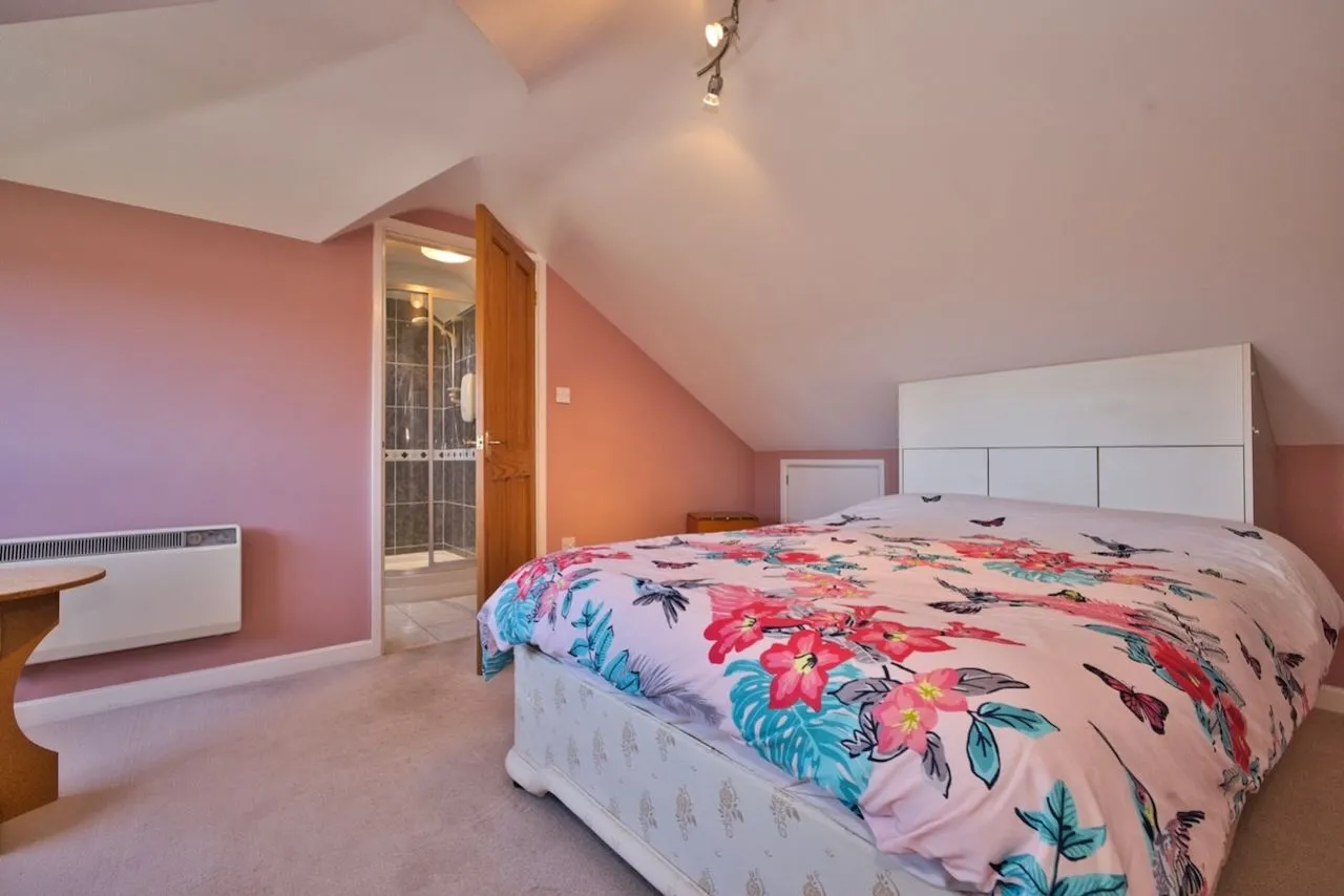 Broadshard, Crewkerne, TA18, photo 3