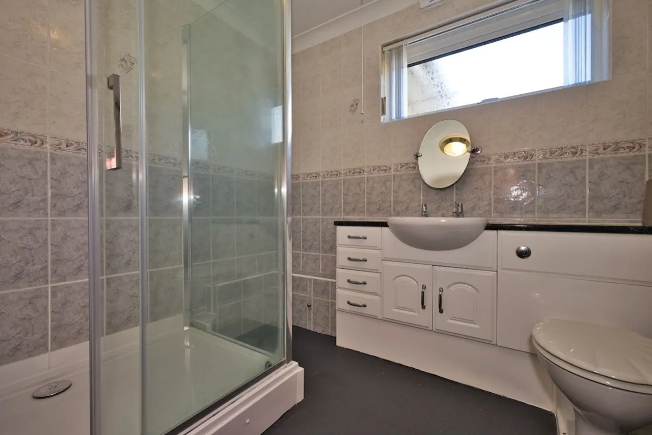Broadshard, Crewkerne, TA18, photo 26