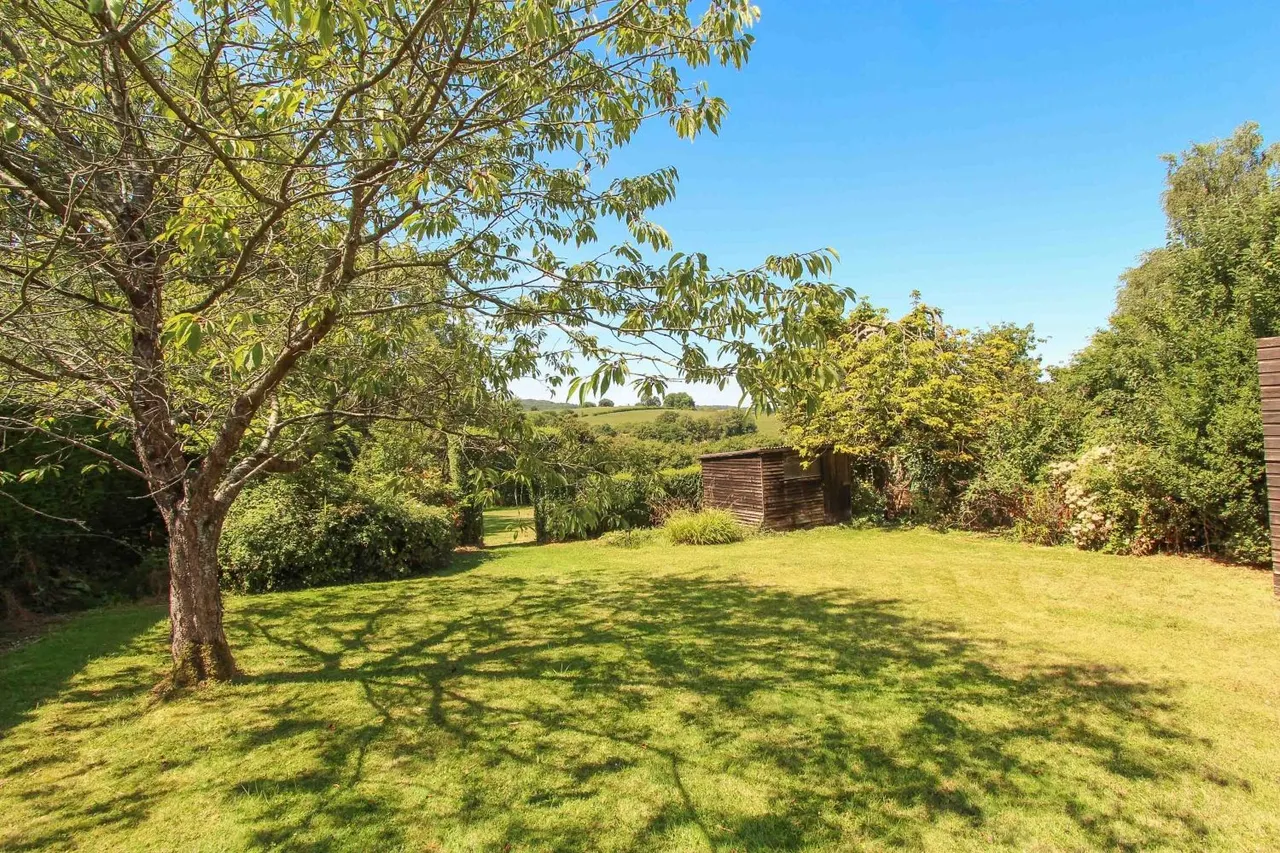 Broadshard, Crewkerne, TA18, photo 13
