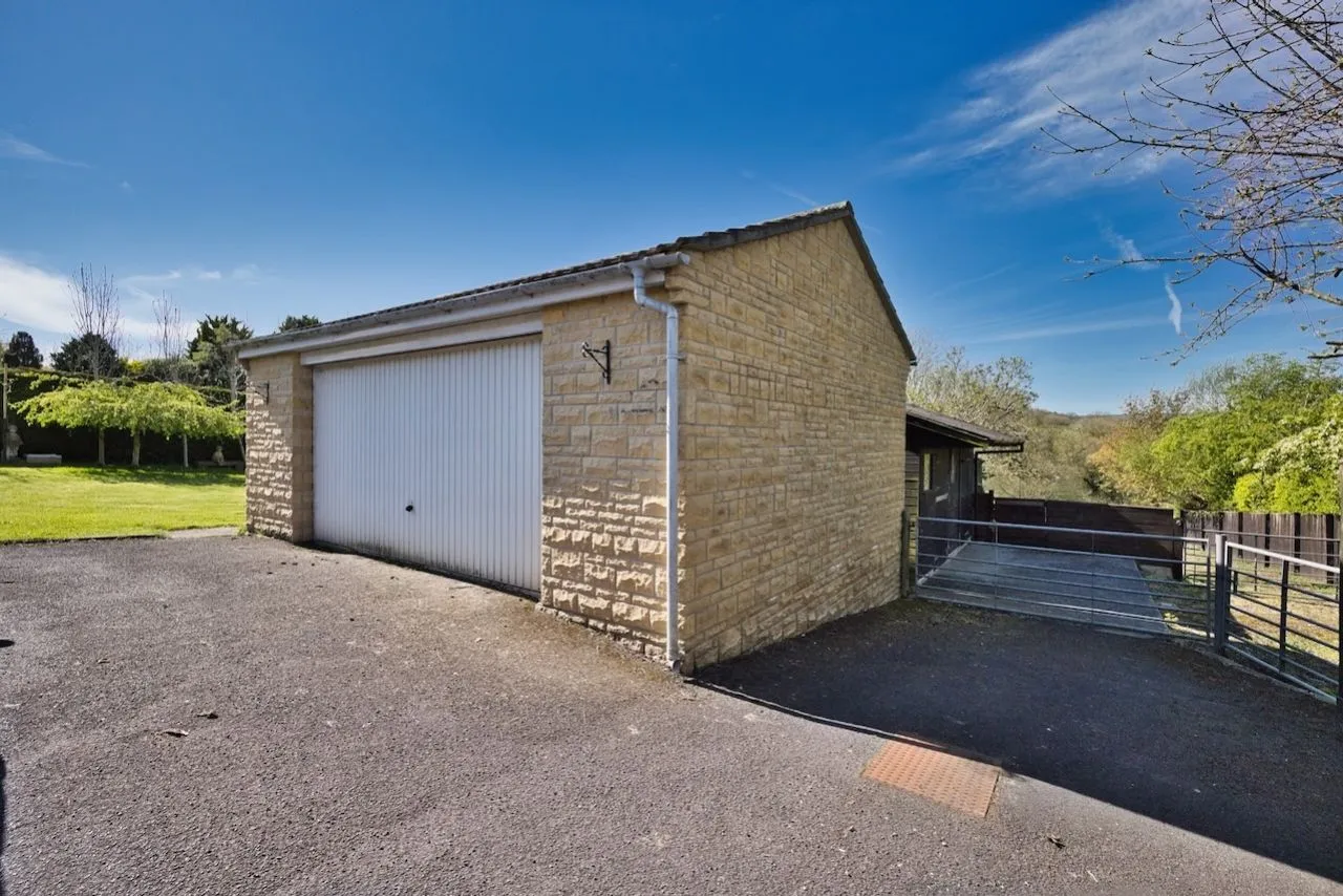 Broadshard, Crewkerne, TA18, photo 32