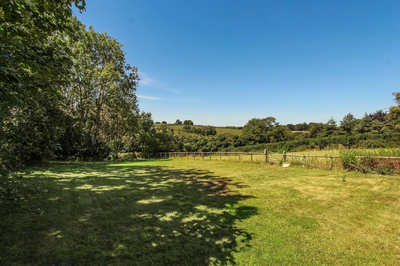 Broadshard, Crewkerne, TA18, photo 11