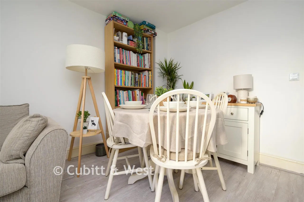 London Road, Redhill, RH1, photo 4