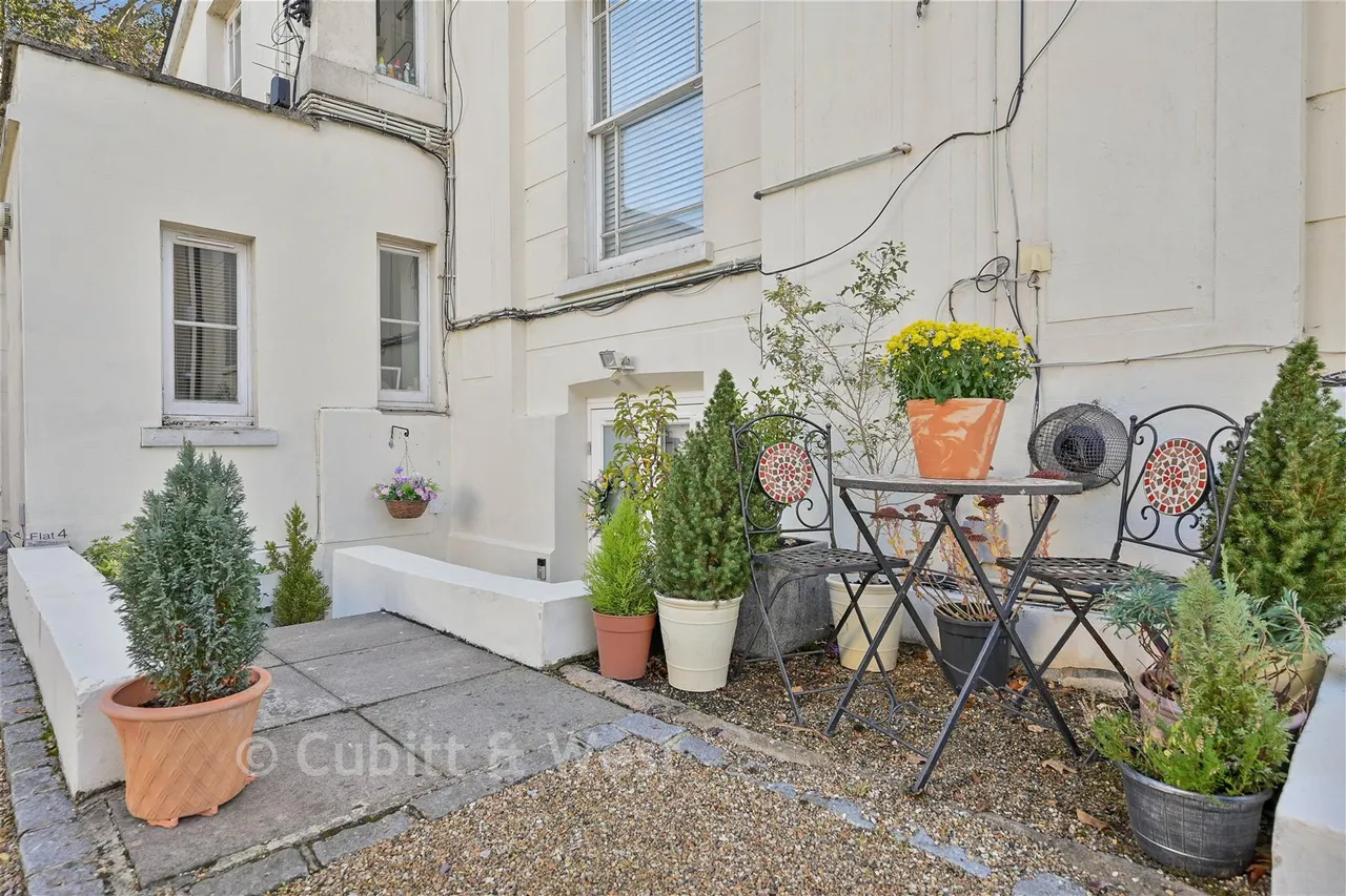 London Road, Redhill, RH1, photo 17