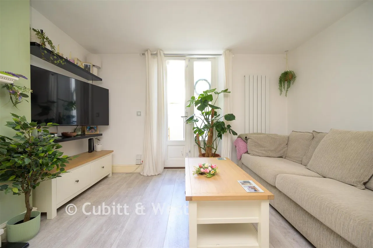 London Road, Redhill, RH1, photo 5