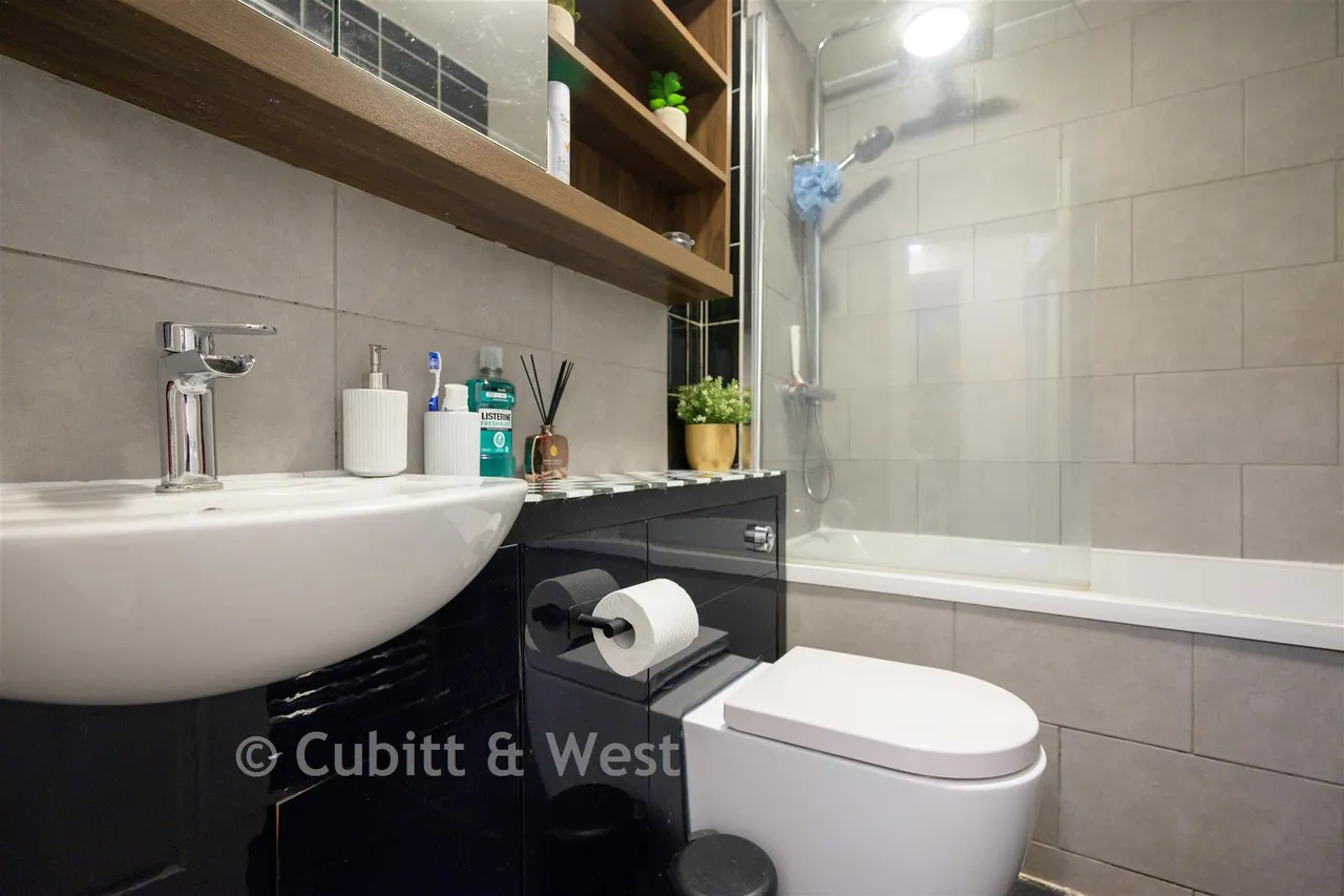 London Road, Redhill, RH1, photo 12
