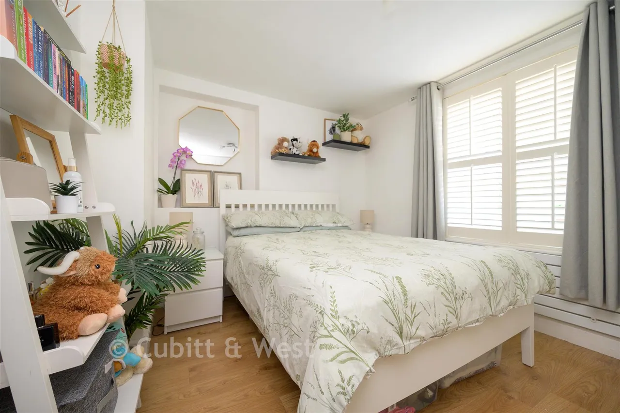 London Road, Redhill, RH1, photo 9