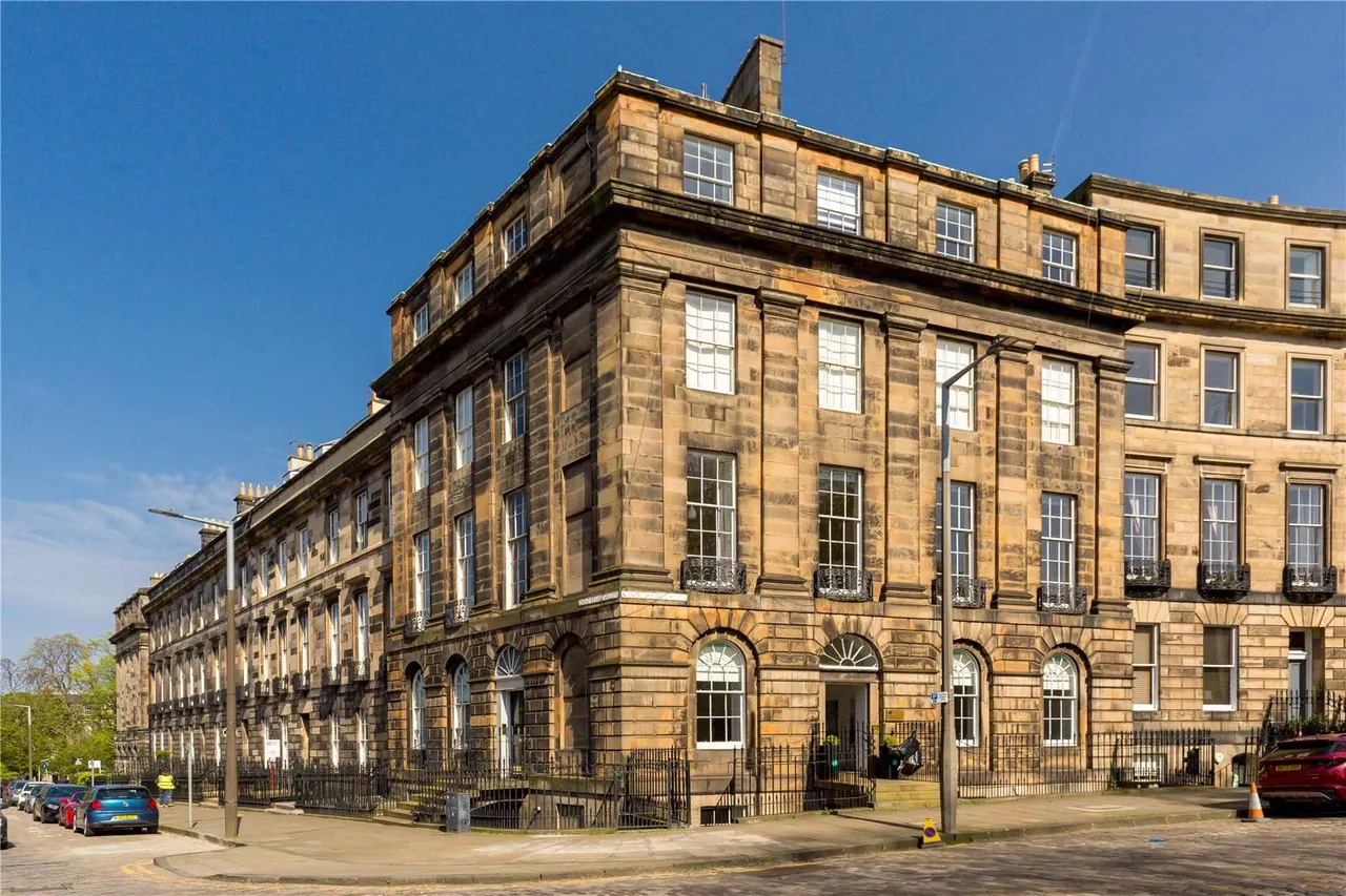 1 bed flat for sale — Randolph Crescent, New Town, Edinburgh, EH3 7TH