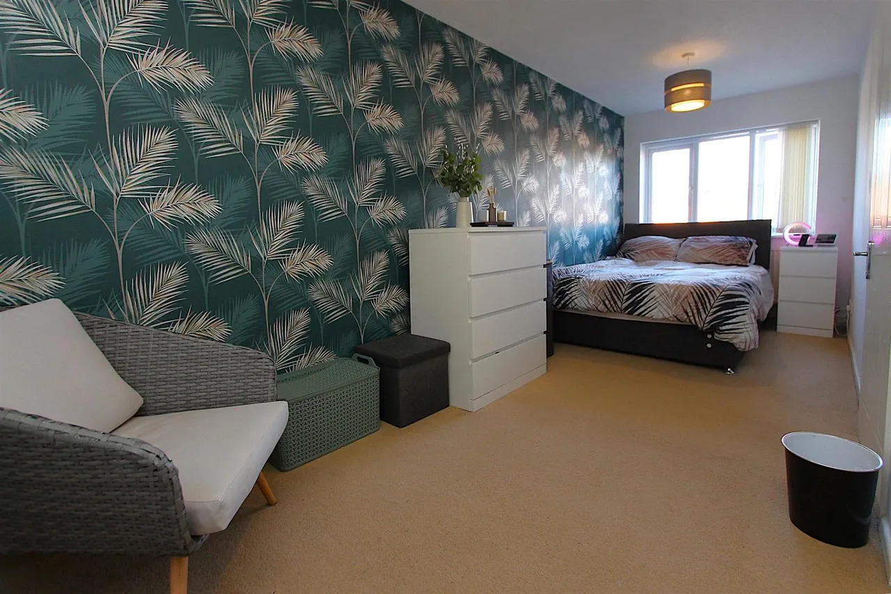 Broadwaters Drive, Kidderminster, photo 8