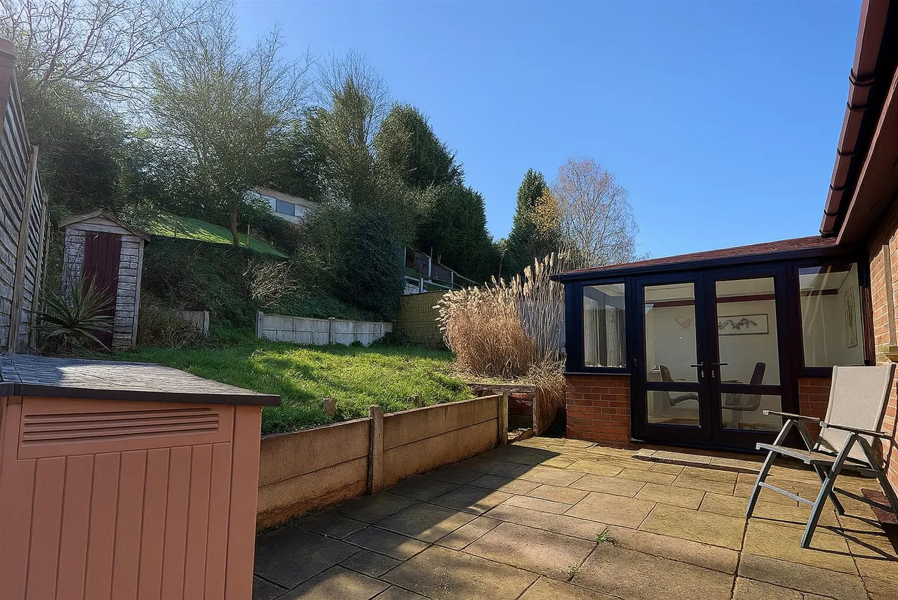 Broadwaters Drive, Kidderminster, photo 14