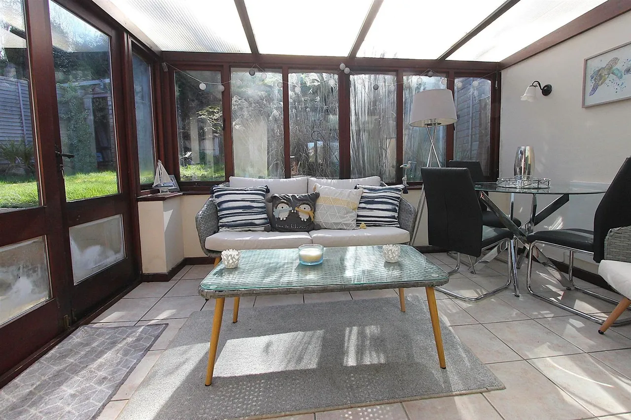 Broadwaters Drive, Kidderminster, photo 4