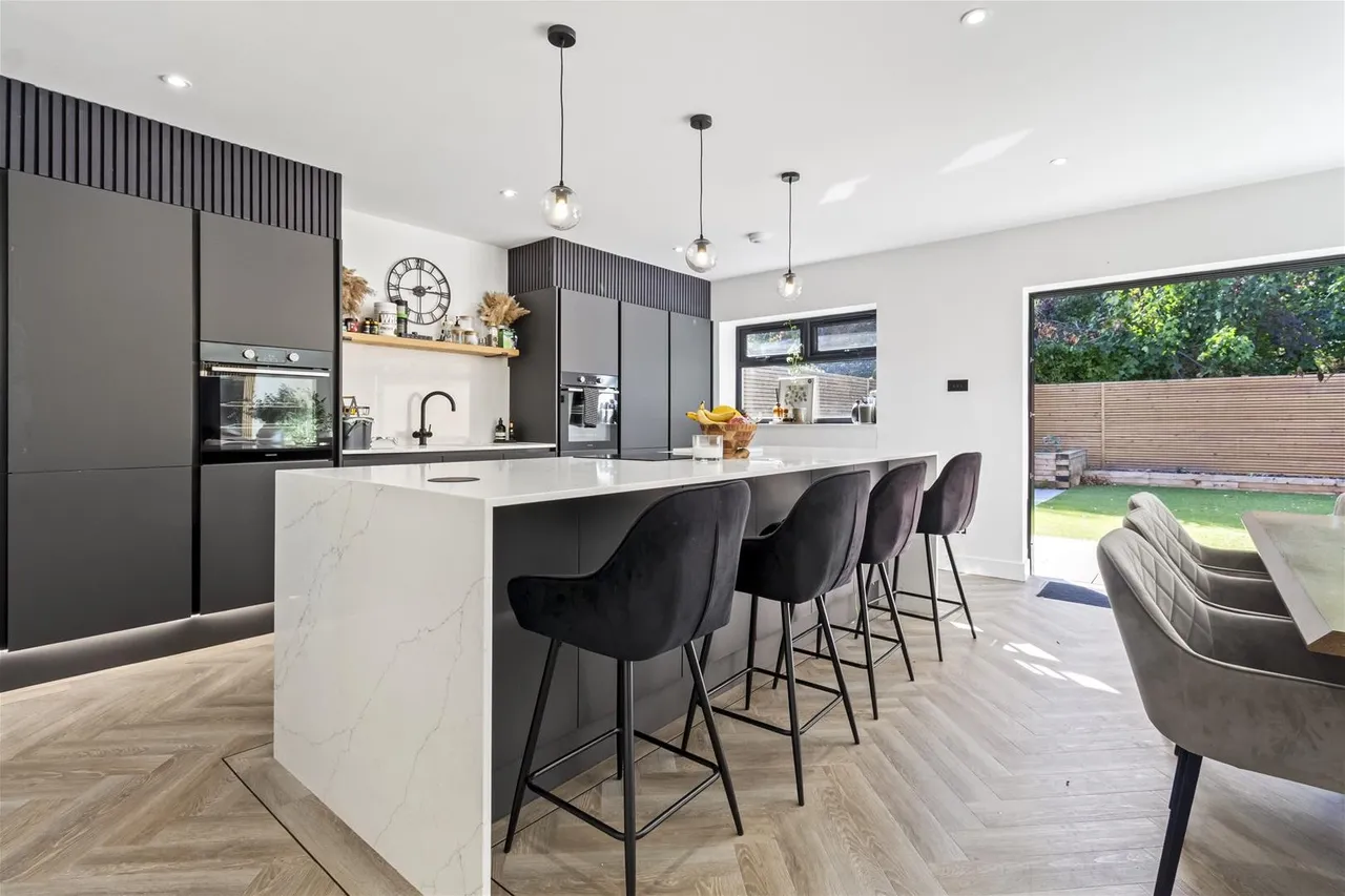 Aldsworth Avenue, Goring-By-Sea, photo 3