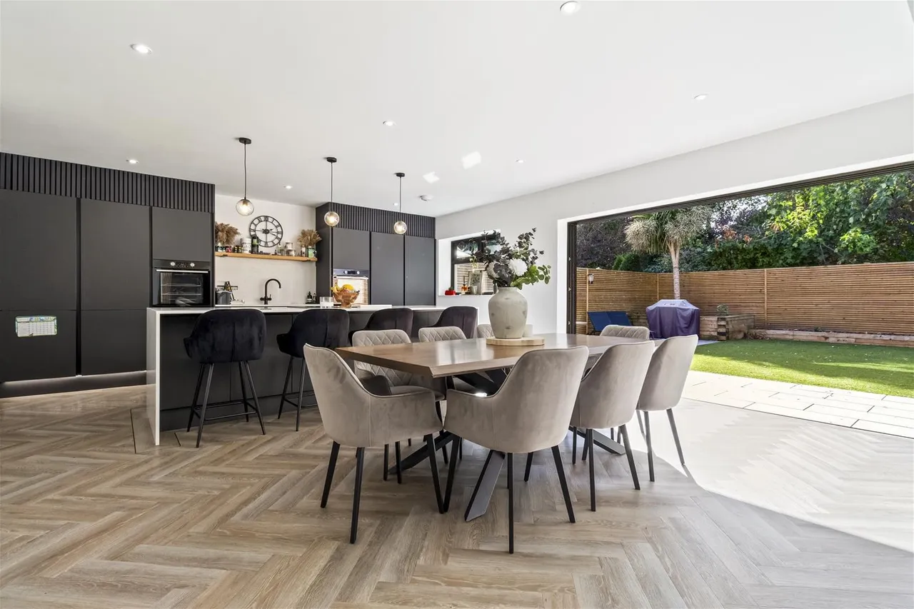 Aldsworth Avenue, Goring-By-Sea, photo 19