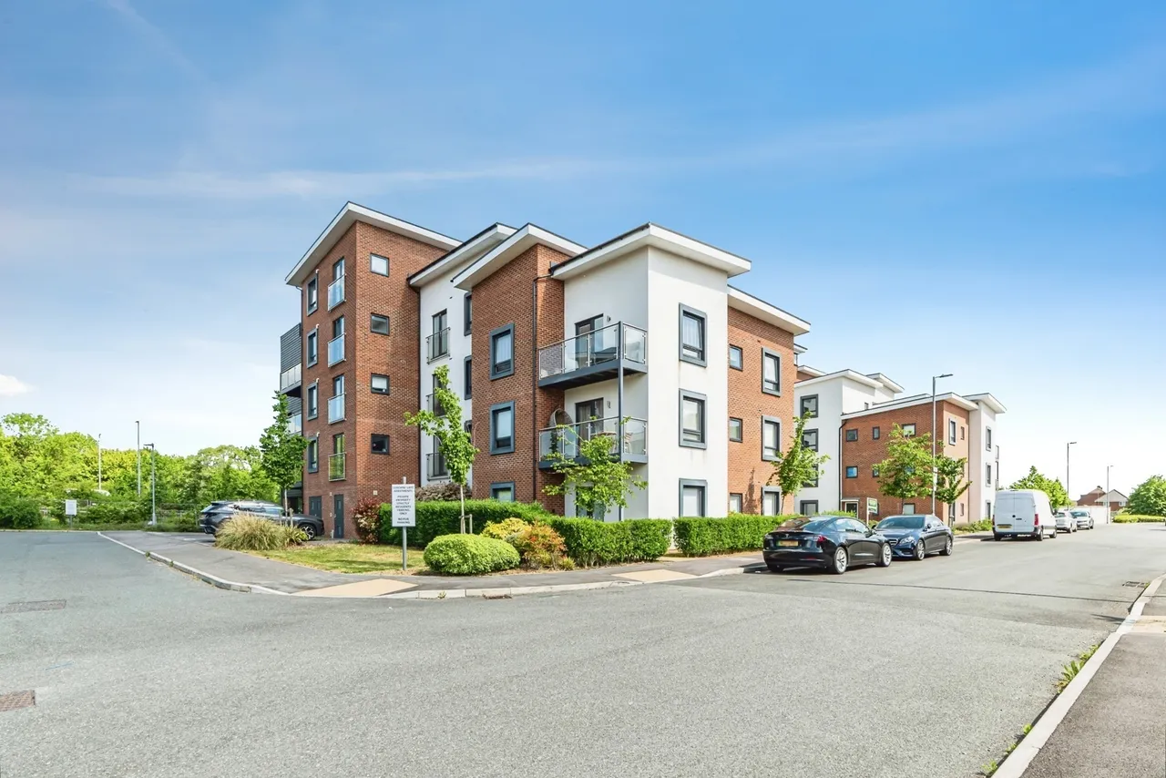 Webster Close, Bracknell, RG12, photo 14