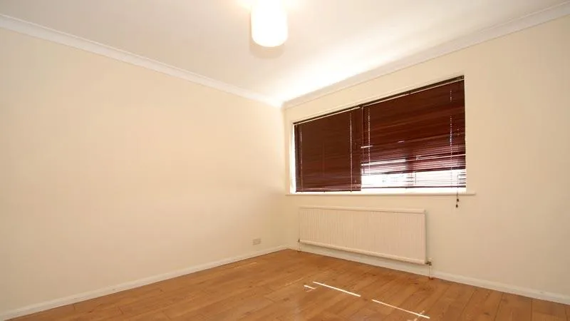 Alma Court, Wokingham, RG41, photo 4