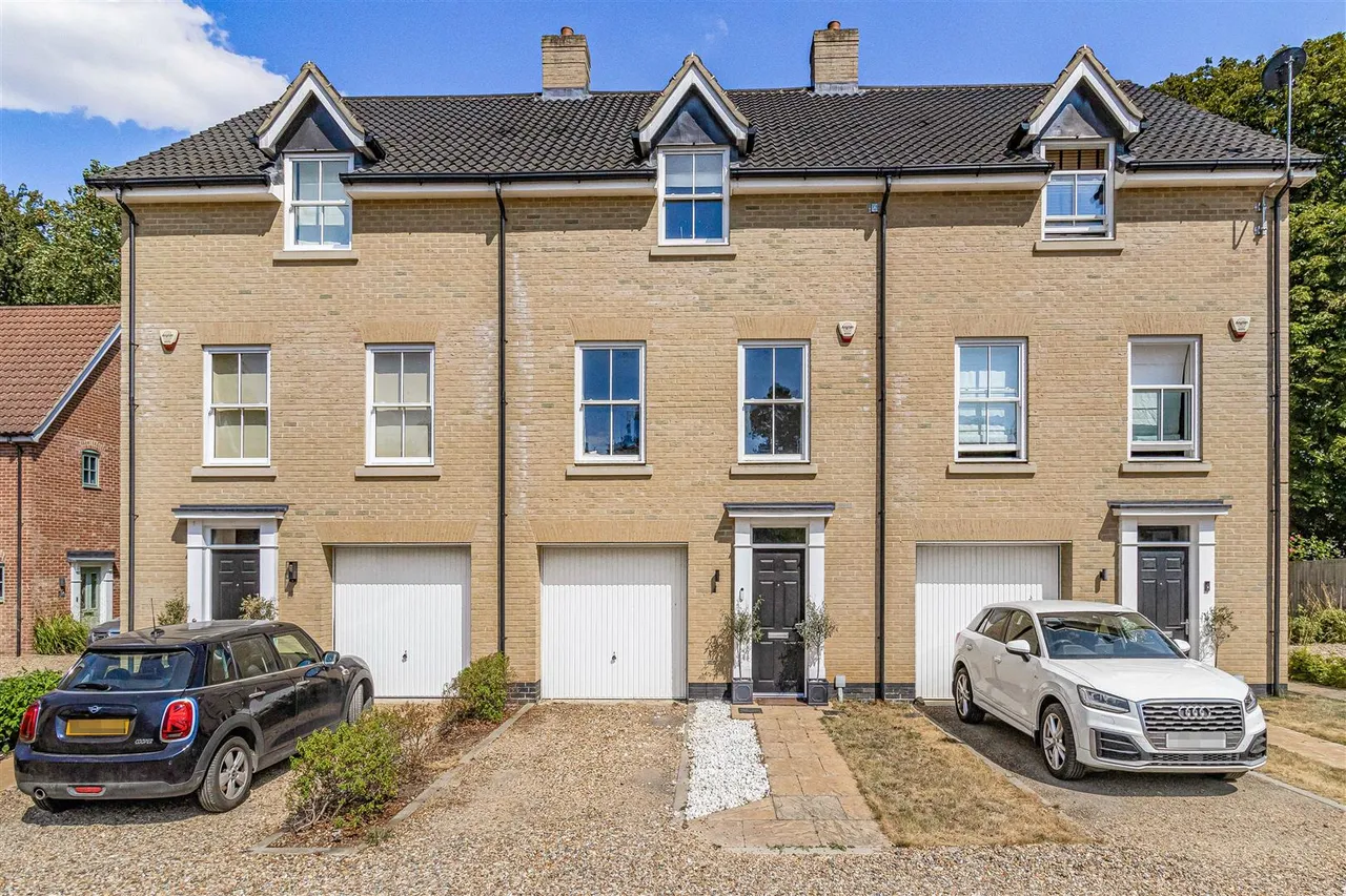 Pilgrim Court, Kennett, CB8, photo 3