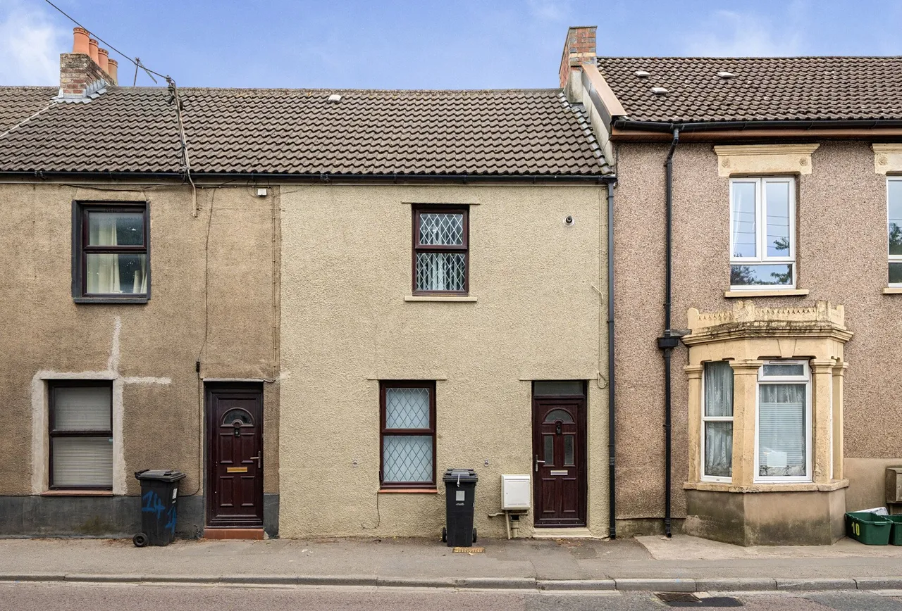 London Road, Gloucestershire, Warmley, BS30 5JB, photo 2