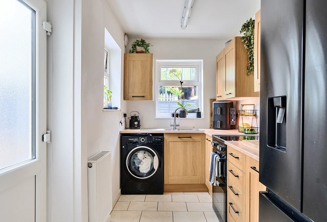 London Road, Gloucestershire, Warmley, BS30 5JB, photo 7