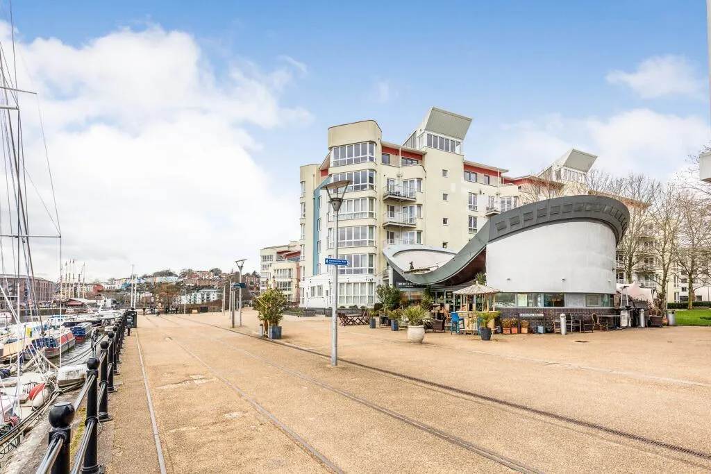1 bed flat to rent, The Crescent, Hannover Quay, BS1