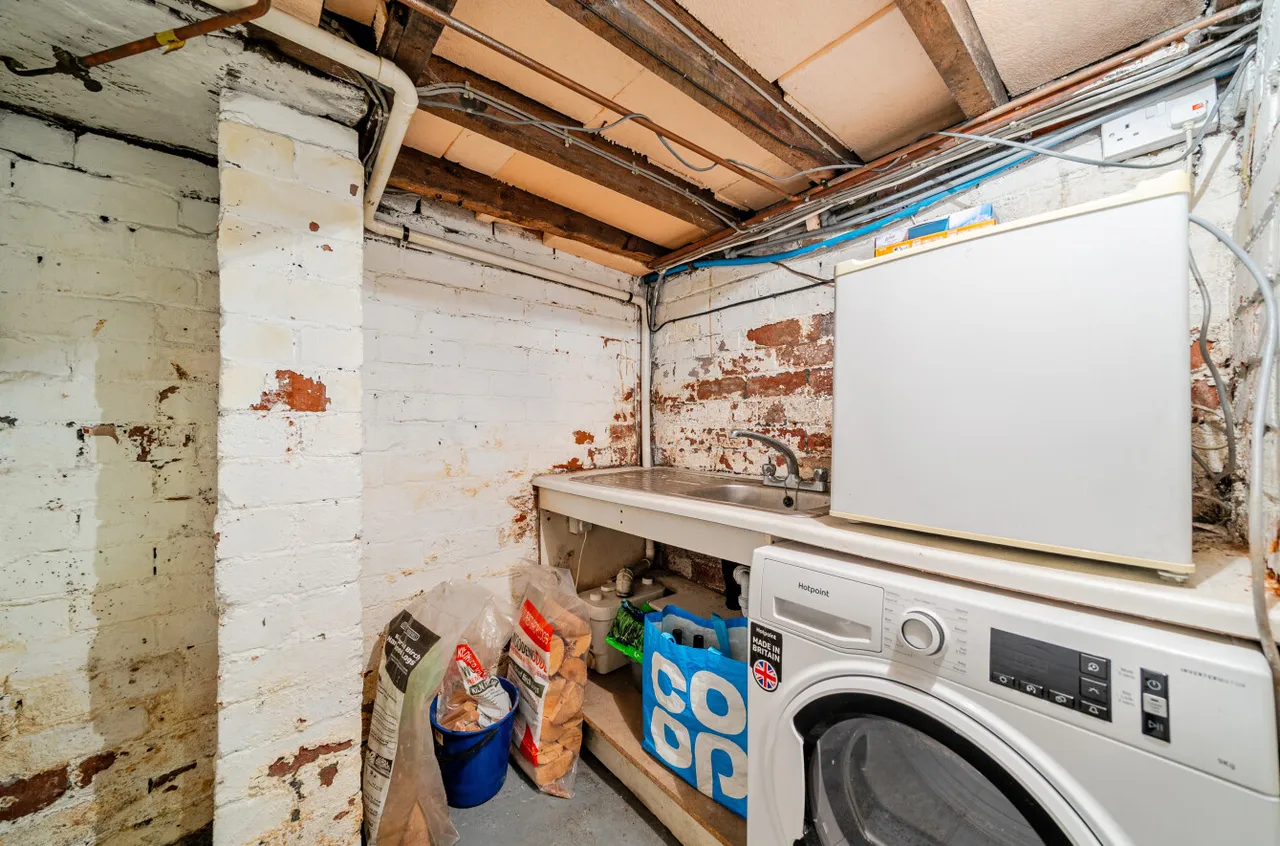 Yewdall Road, Leeds, LS13, photo 8