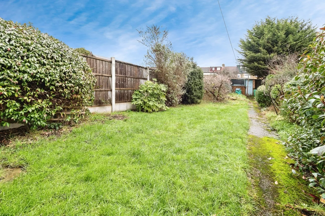 Canfield Road, Woodford Green, IG8, photo 14