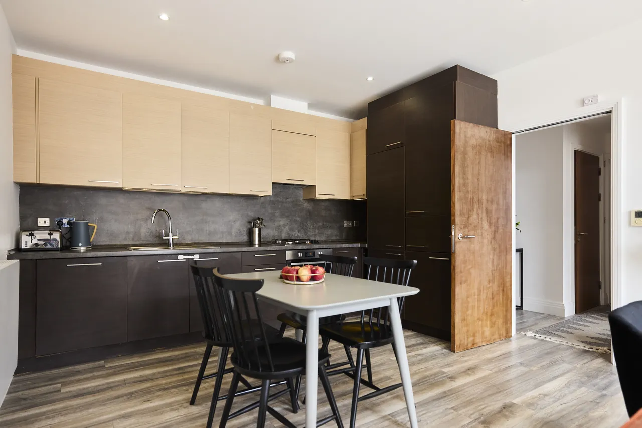 Manor Park Road, London, NW10, photo 12