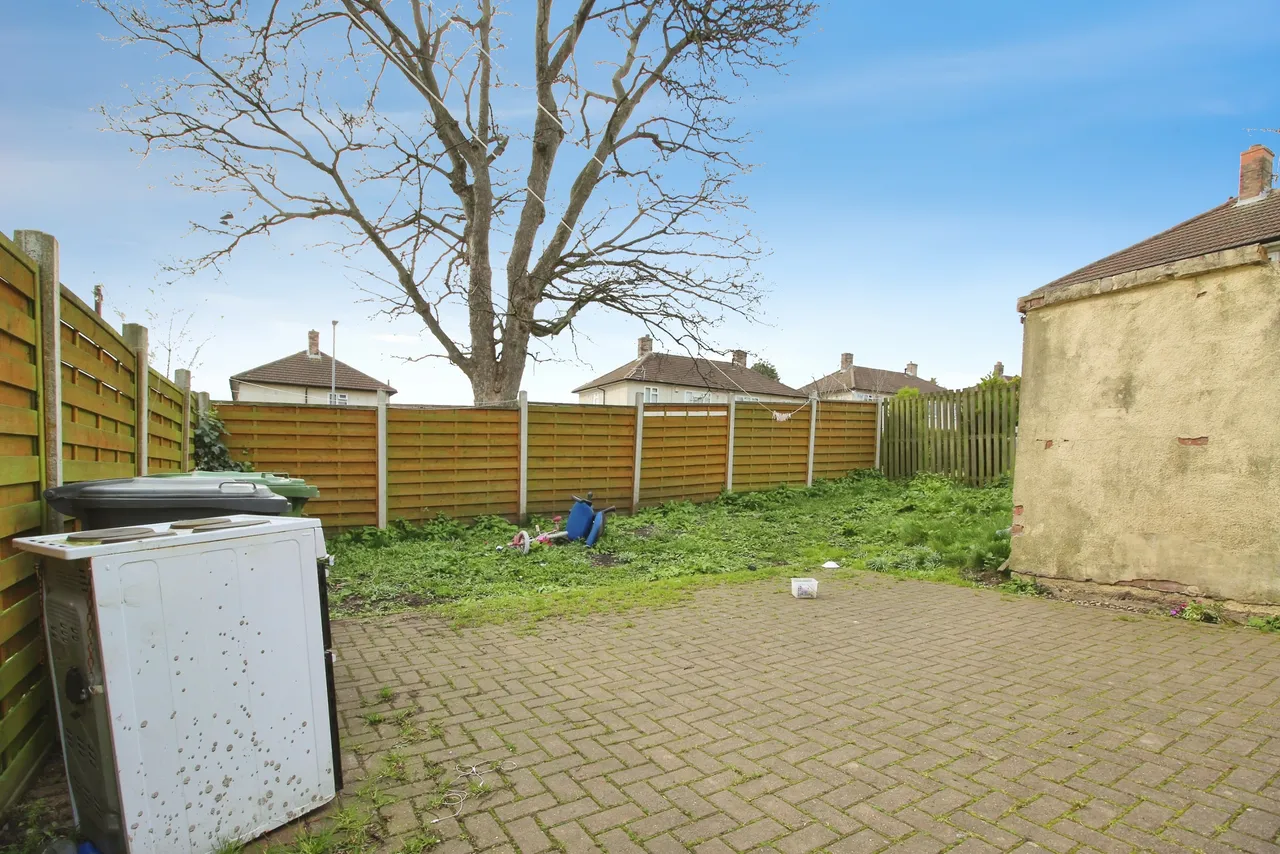 Scott Hall Green, Leeds, LS7, photo 17