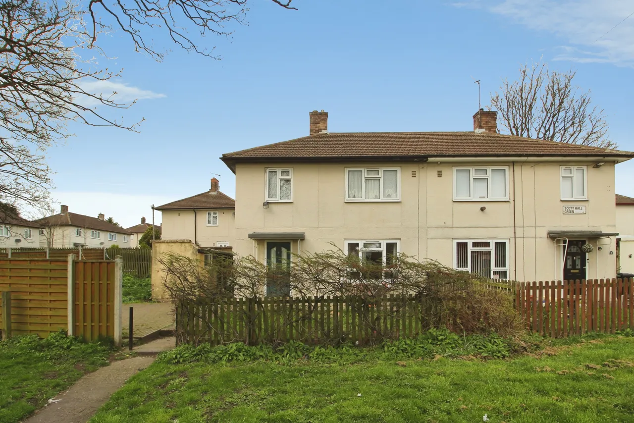 Scott Hall Green, Leeds, LS7, photo 4