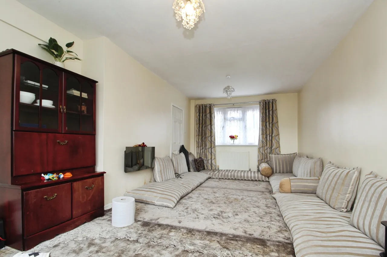 Scott Hall Green, Leeds, LS7, photo 9