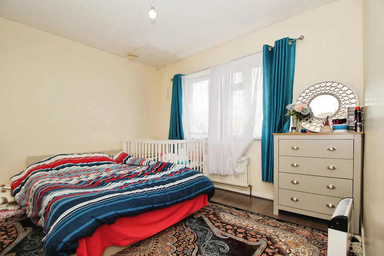 Scott Hall Green, Leeds, LS7, photo 14