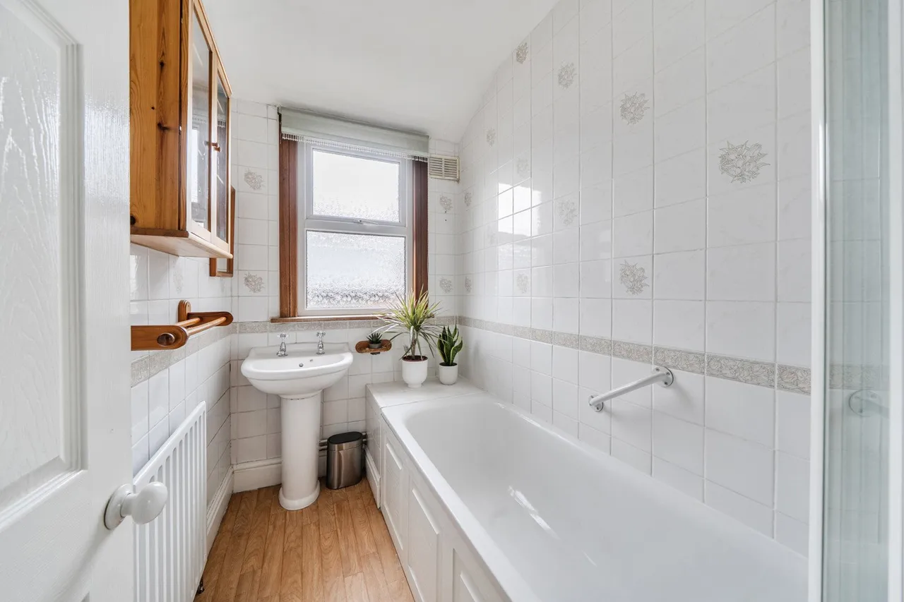 Charlton Lane, SE7, photo 18