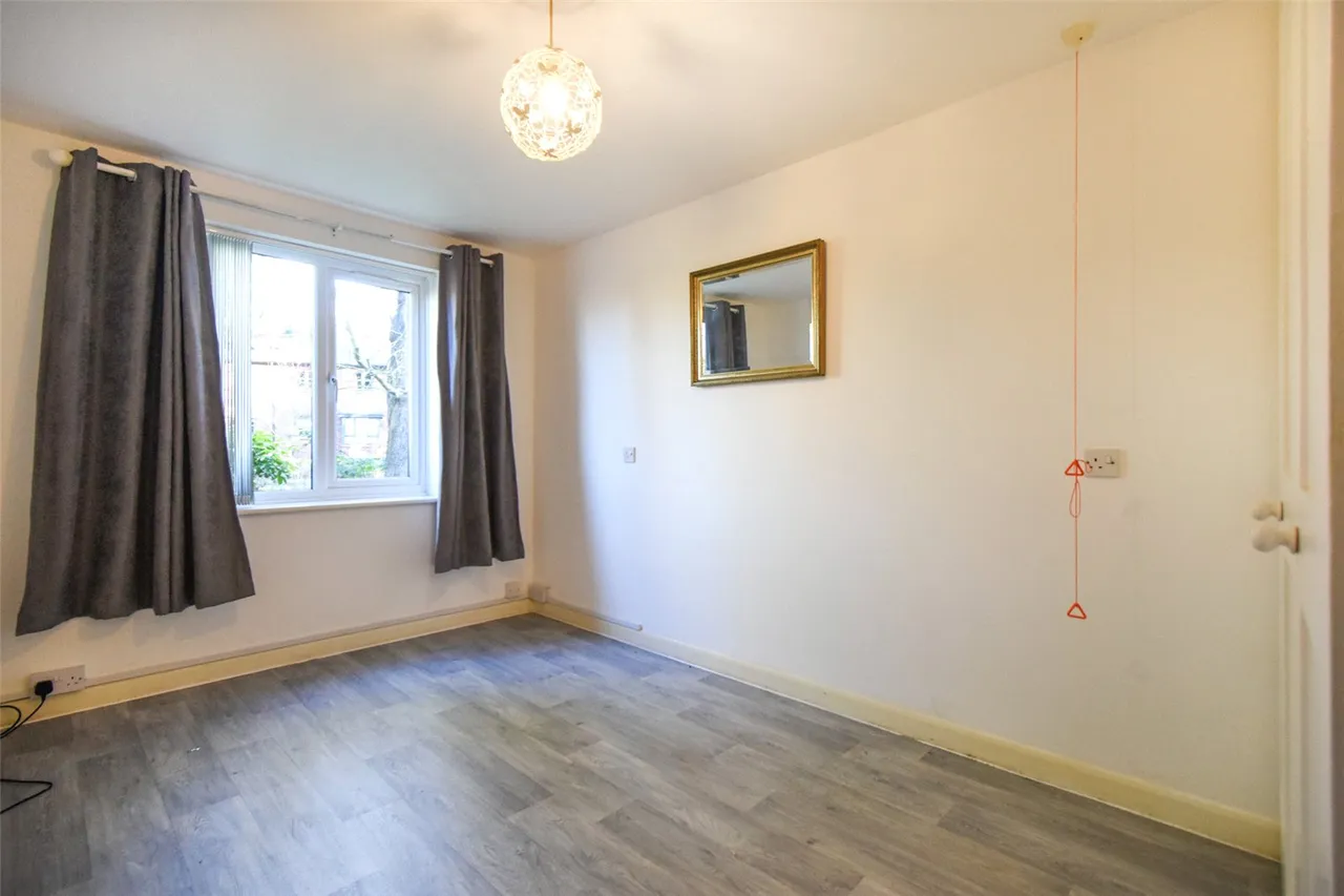Berry Court, Hook, Hampshire, RG27 9JZ, photo 6