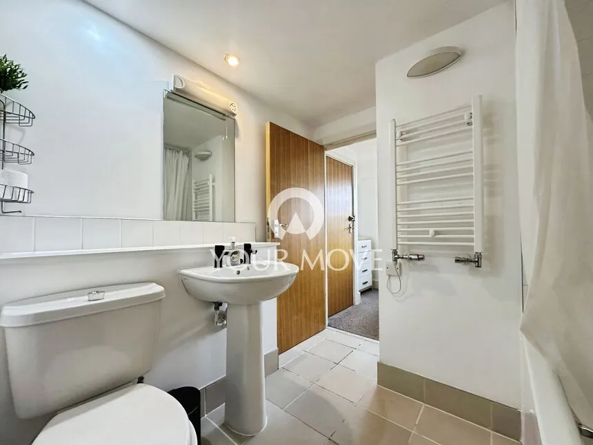 Cadogan Road, London, SE18, photo 13